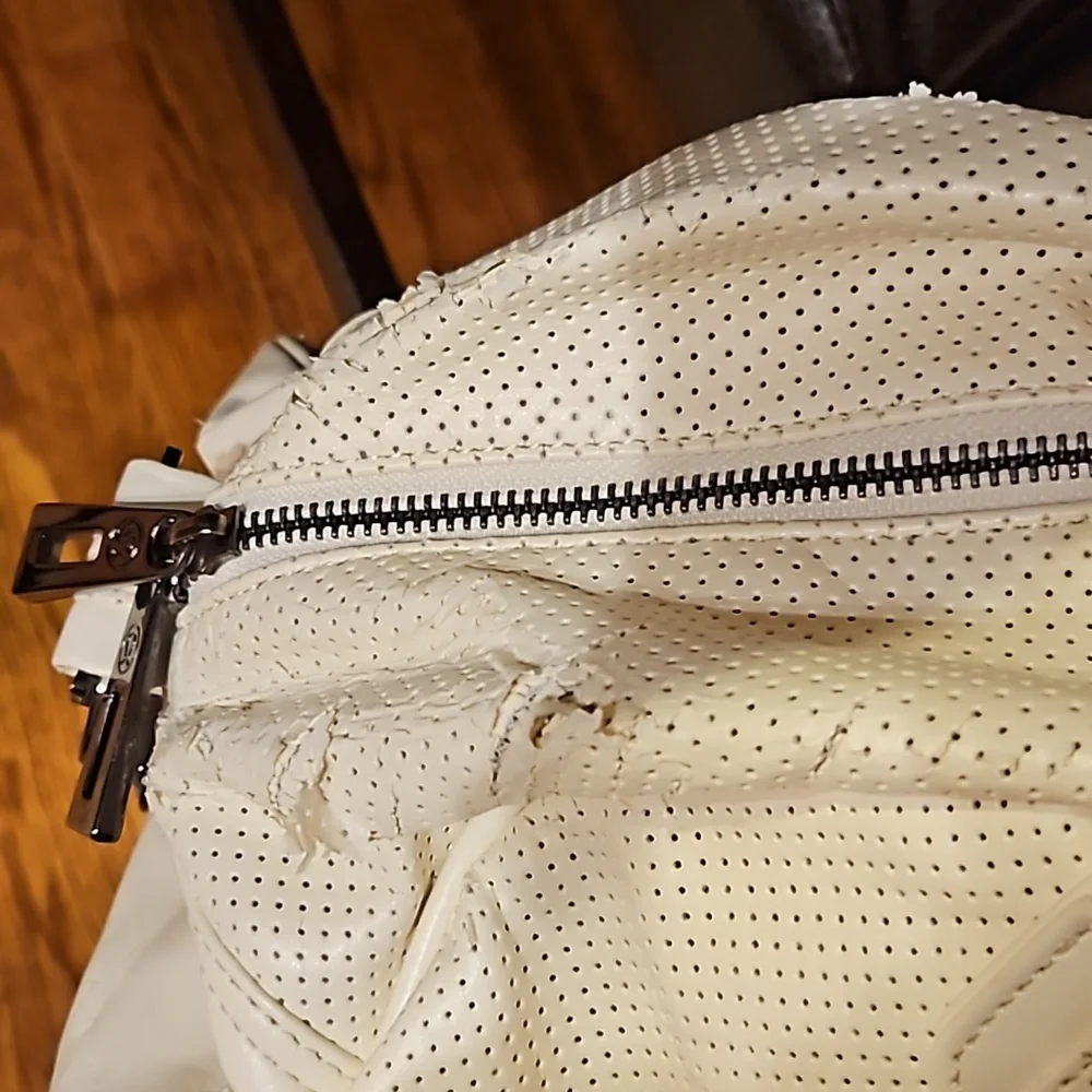 Lululemon bag - Picture 4 of 10